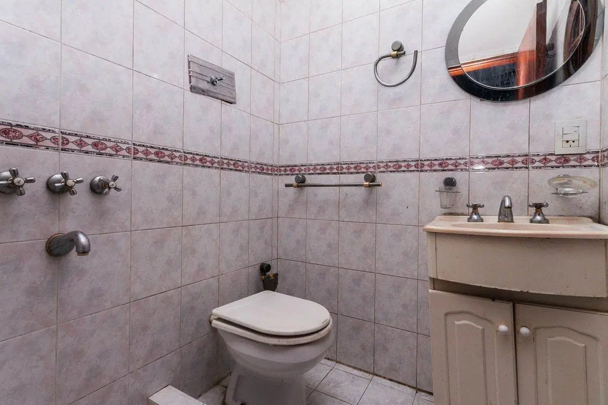 VENTA HERMOSA CASA 3 AMBIENTES VALENTIN ALSINA 3