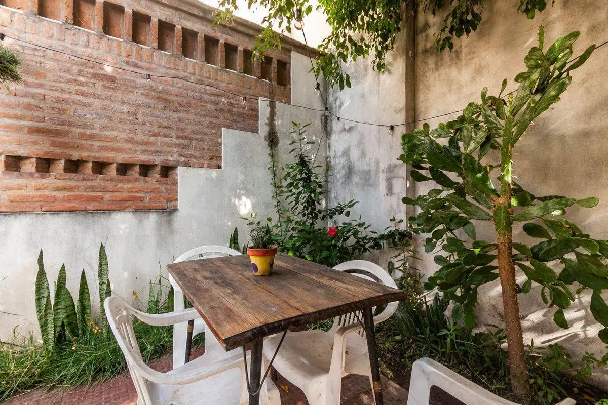 VENTA HERMOSA CASA 3 AMBIENTES VALENTIN ALSINA 5