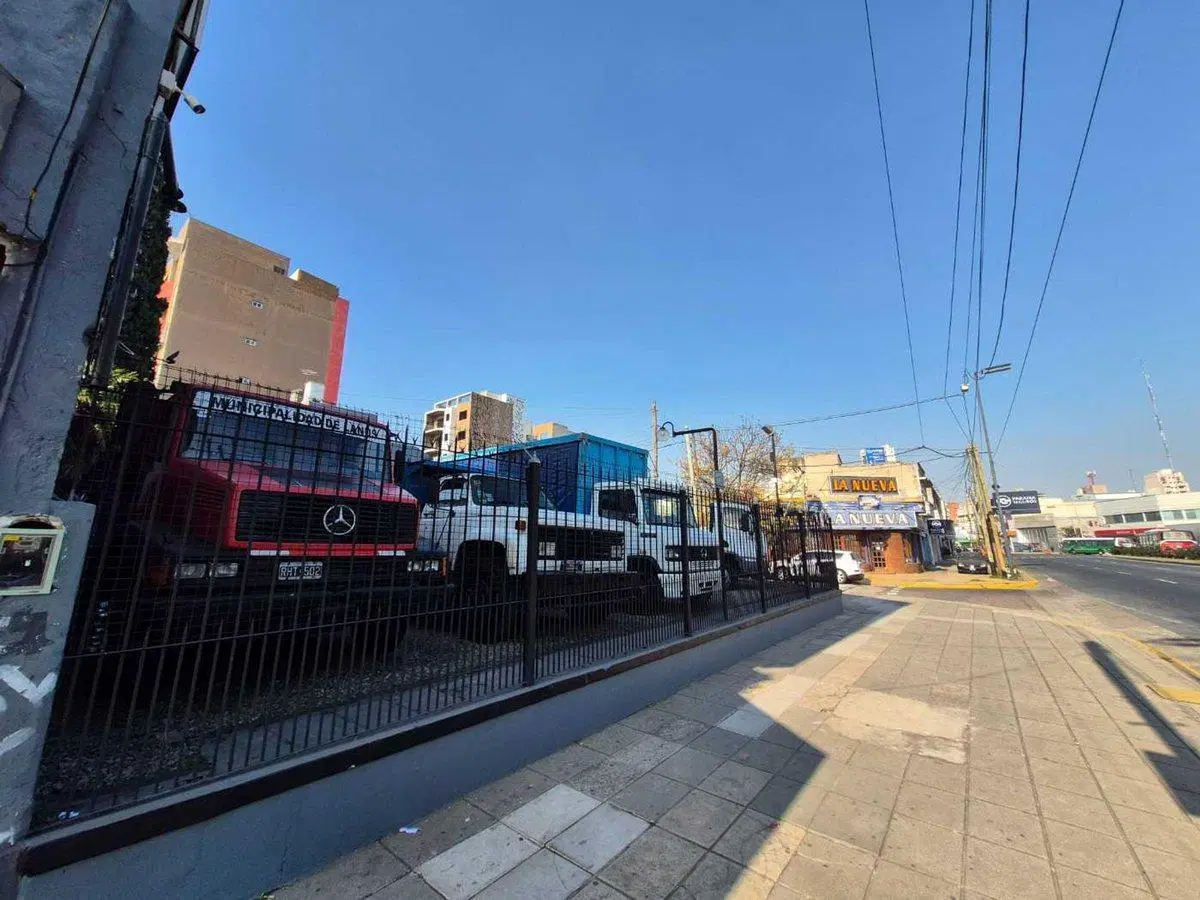 LOTE ESQUINA de 450 m2 - LANUS OESTE CENTRO- FOT 3 4