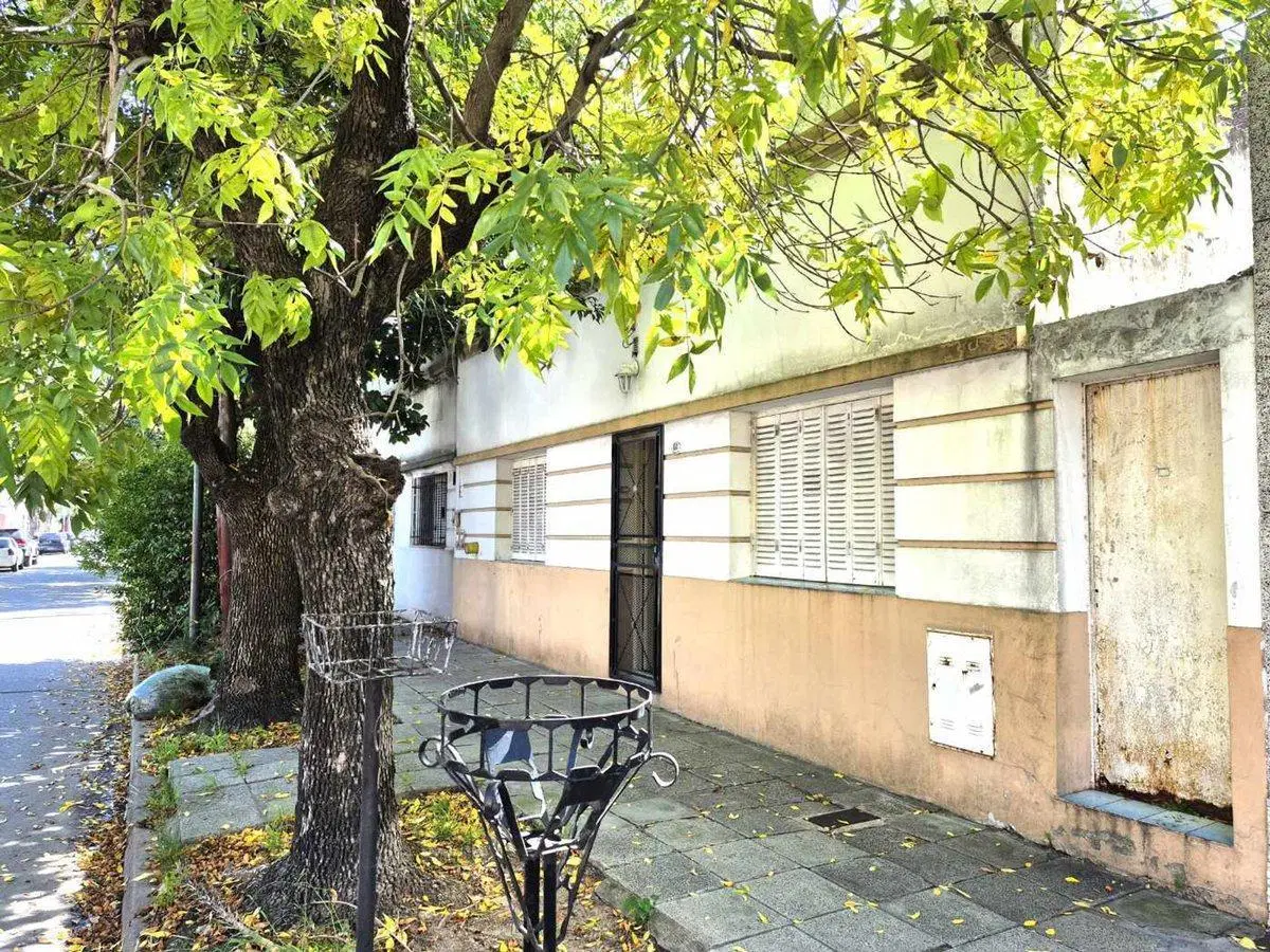 CASA A REFORMAR-4 dormitorios- terraza-LANUS OESTE 4