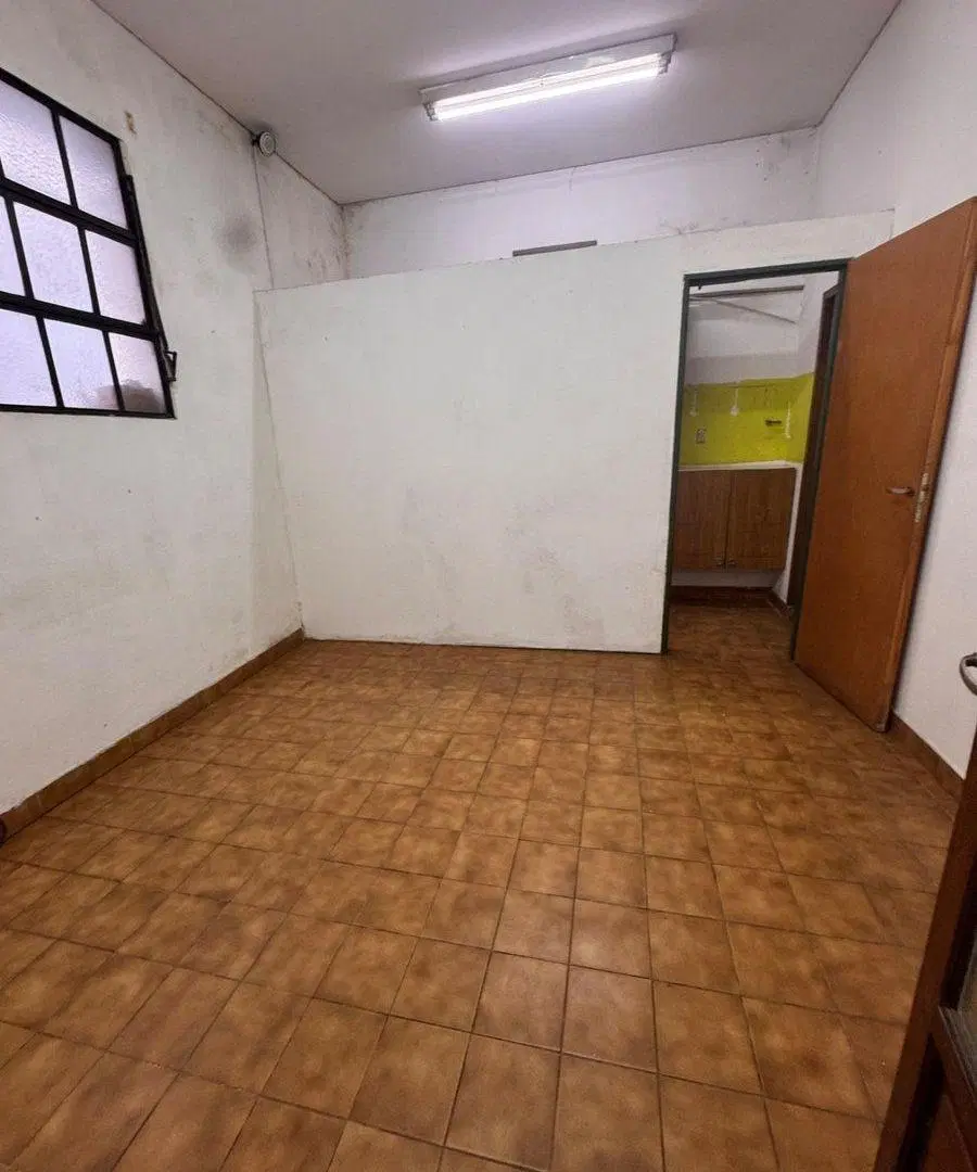 ALQUILER LOCAL SOBRE AVENIDA COMERCIAL LANUS OESTE 5