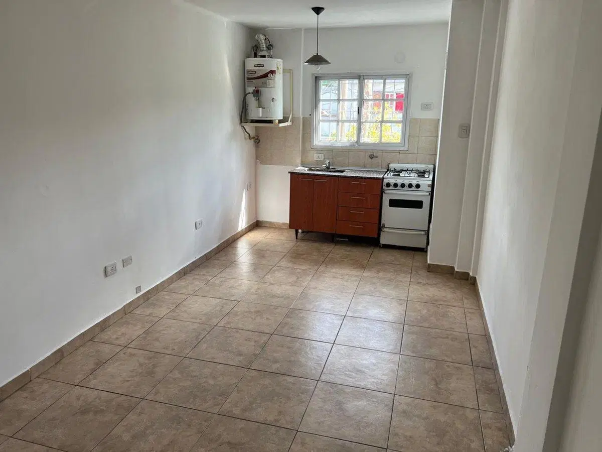 VENTA DEPARTAMENTO 2 AMB, 35M2 - LANUS ESTE 2