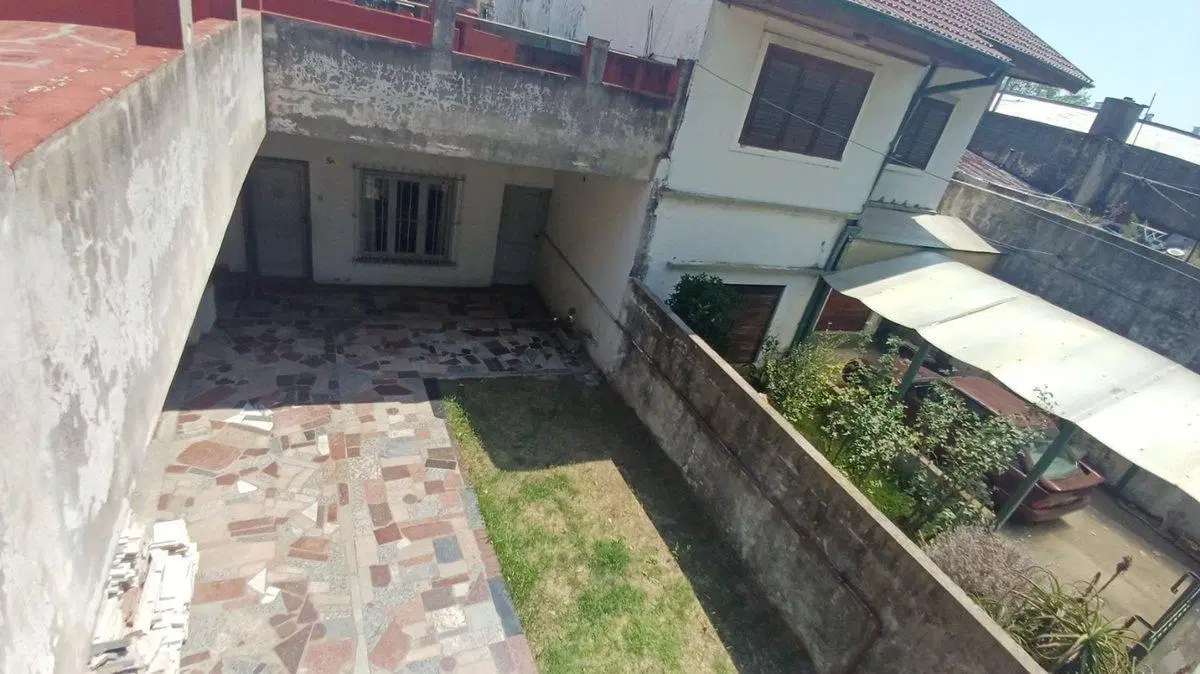 VENTA CASA 2 DORM EN GERLI - USD 50.000 Y CUOTAS 4