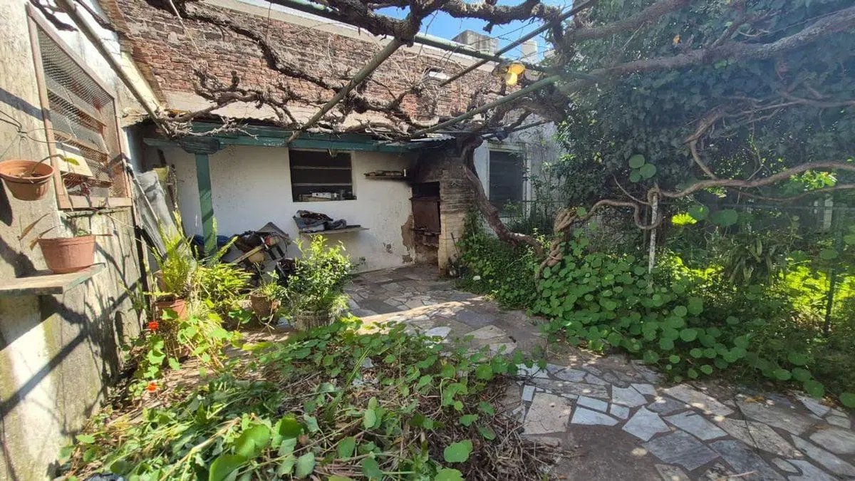 LOTE 559 m² + CASA + GALPÓN VALENTÍN ALSINA 2