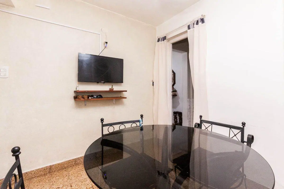 Venta Casa p/ 2 familias c/ patio, coch y terraza 3