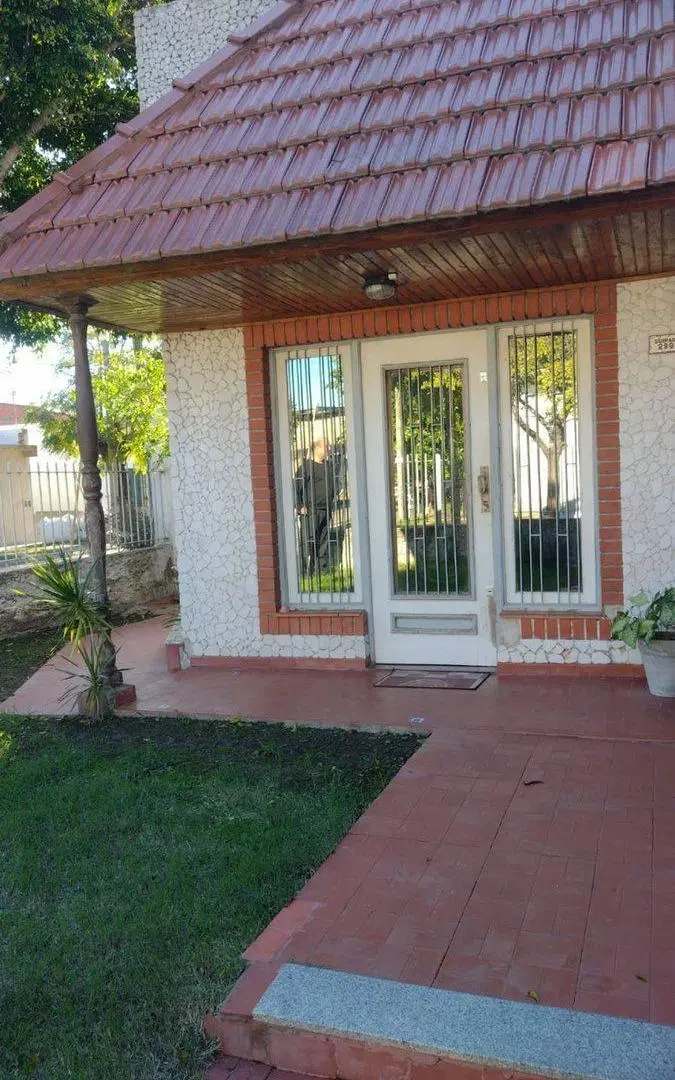 CASA EN VENTA IDEAL PARA 2 FLIAS, SUIPACHA AL 2900 5