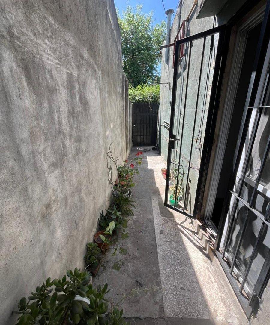 Foto de VENTA PH 3 AMBIENTES 70m2 V. DOMINICO /WILDE, imagen 1