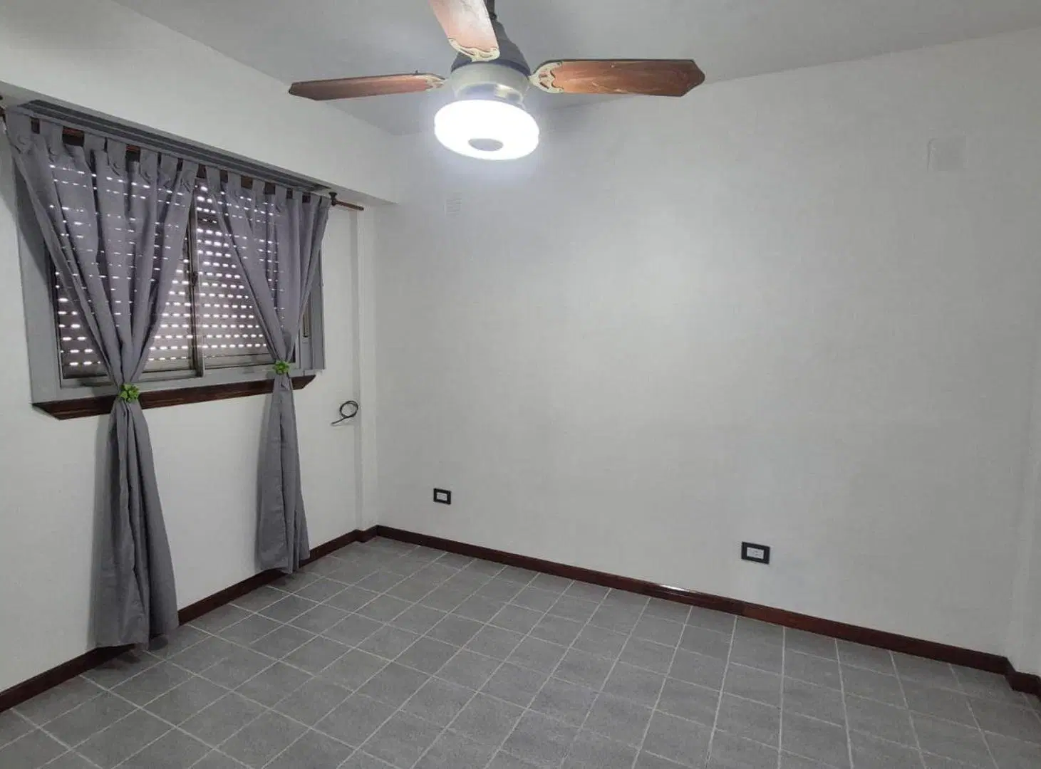 DEPARTAMENTO 2 AMB EN ALQUILER IMPECABLE LANUS O 3