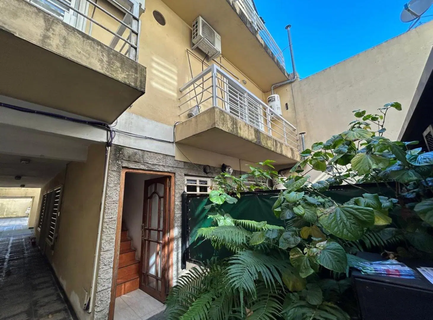 VENTA DUPLEX 3 AMBIENTES BANFIELD  APTO CREDITO 5