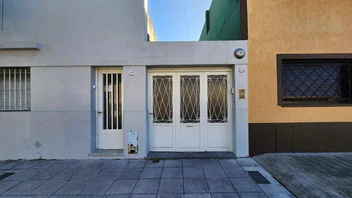 Casa 4 amb en venta c/cochera y patio apto crédito 5