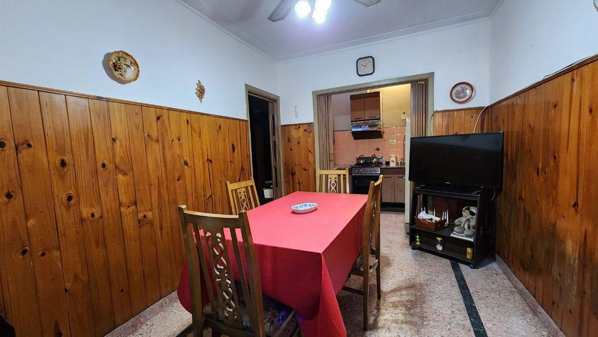 Casa 4 amb en venta c/cochera y patio apto crédito