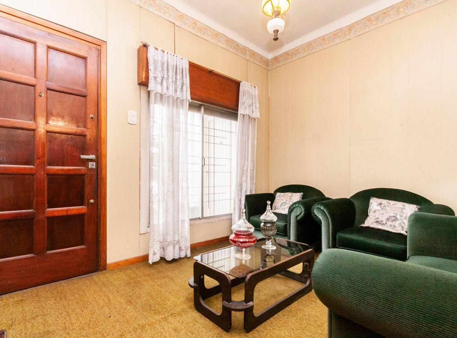 Venta Casa 3 amb. con coch y parque. Oportunidad!