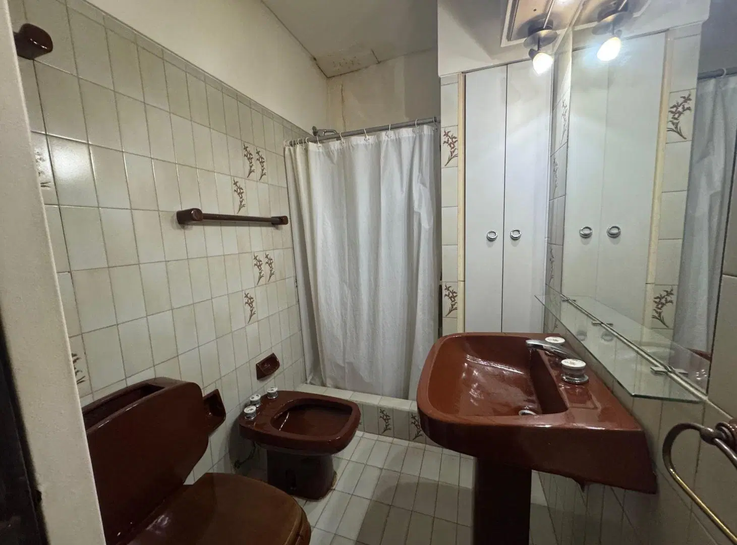CASA INTERNA 4 AMBIENTES EN CNEL.LUGANO 257 R.de E 5