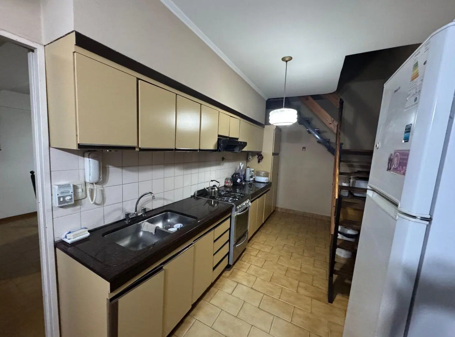 CASA INTERNA 4 AMBIENTES EN CNEL.LUGANO 257 R.de E 3