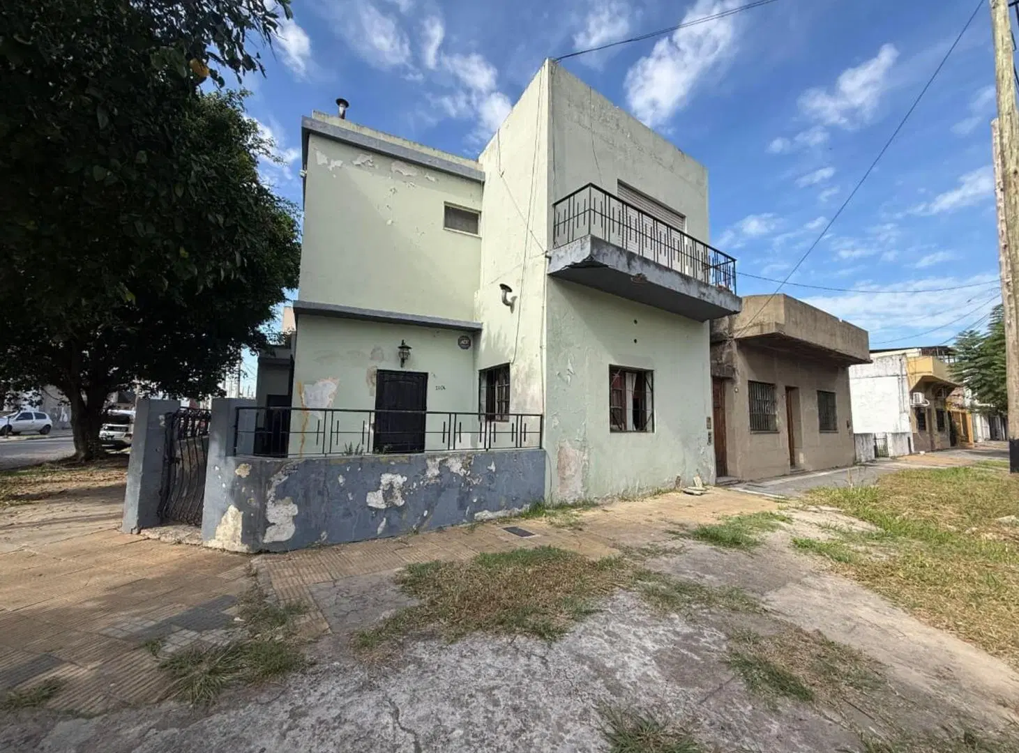 Casa 3 amb+depto 3 amb c/coch,patio venta en BLOCK 2