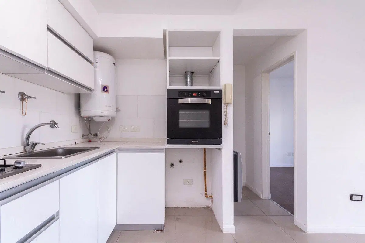 Depto 2 amb en venta c/balcón al frente y parrilla 4