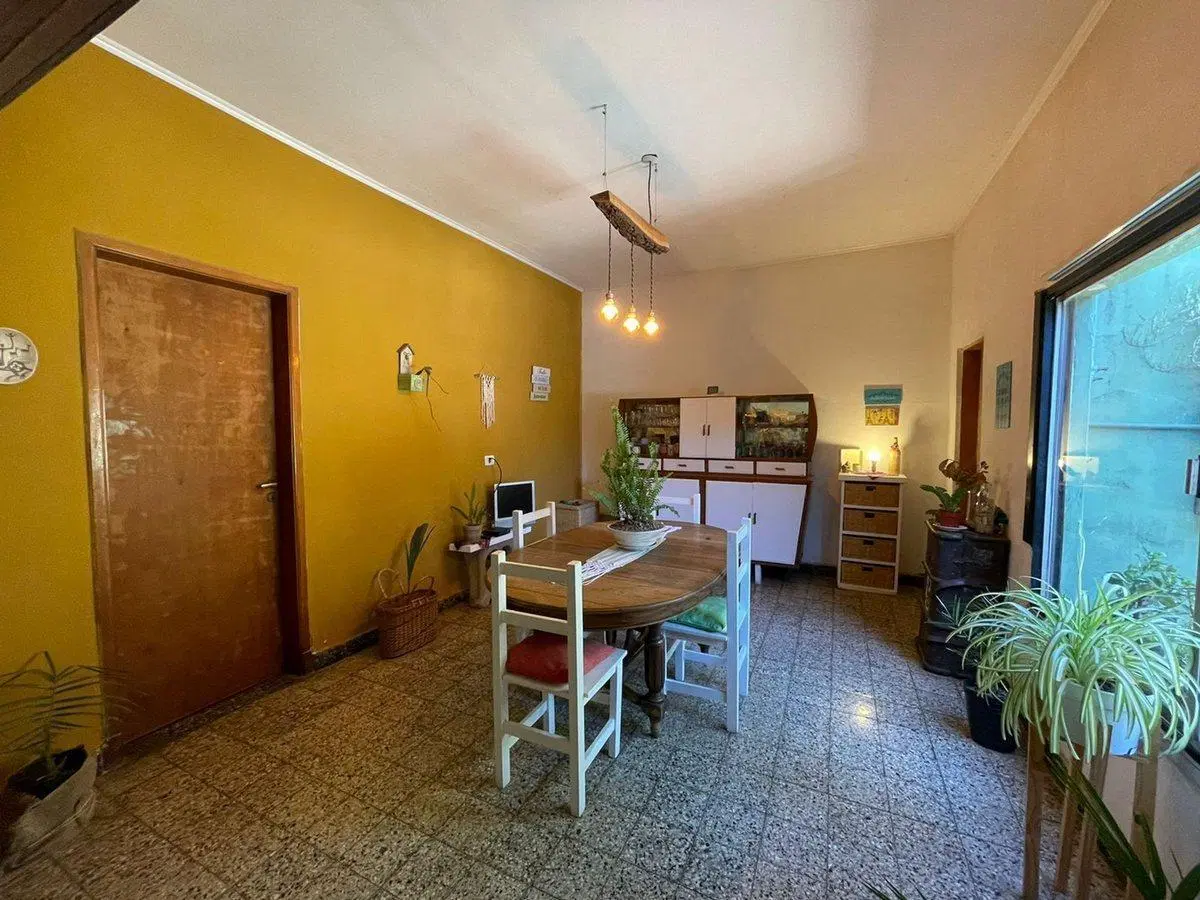 CASA  3AMB EN LANUS C/ PATIO Y LOCAL APTO CREDITO 5