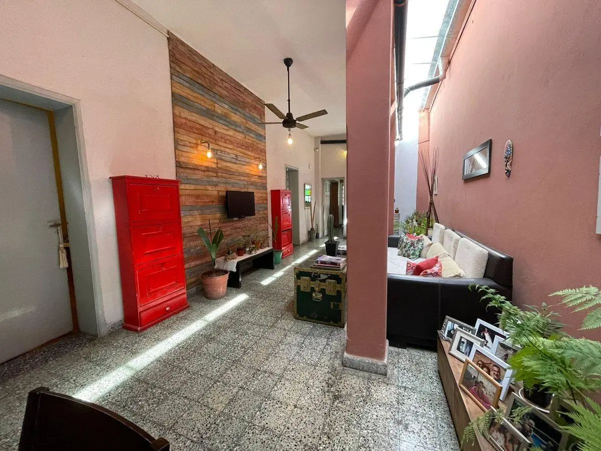 CASA  3AMB EN LANUS C/ PATIO Y LOCAL APTO CREDITO 3