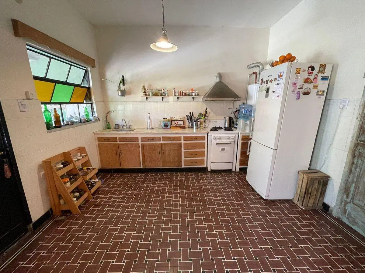 CASA  3AMB EN LANUS C/ PATIO Y LOCAL APTO CREDITO 2