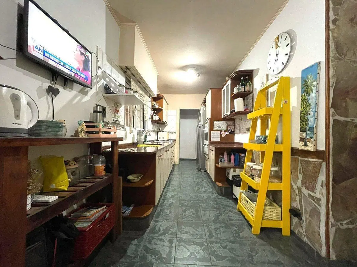 VENTA CHALET DE DOS PLANTAS EN ADROGUE 4