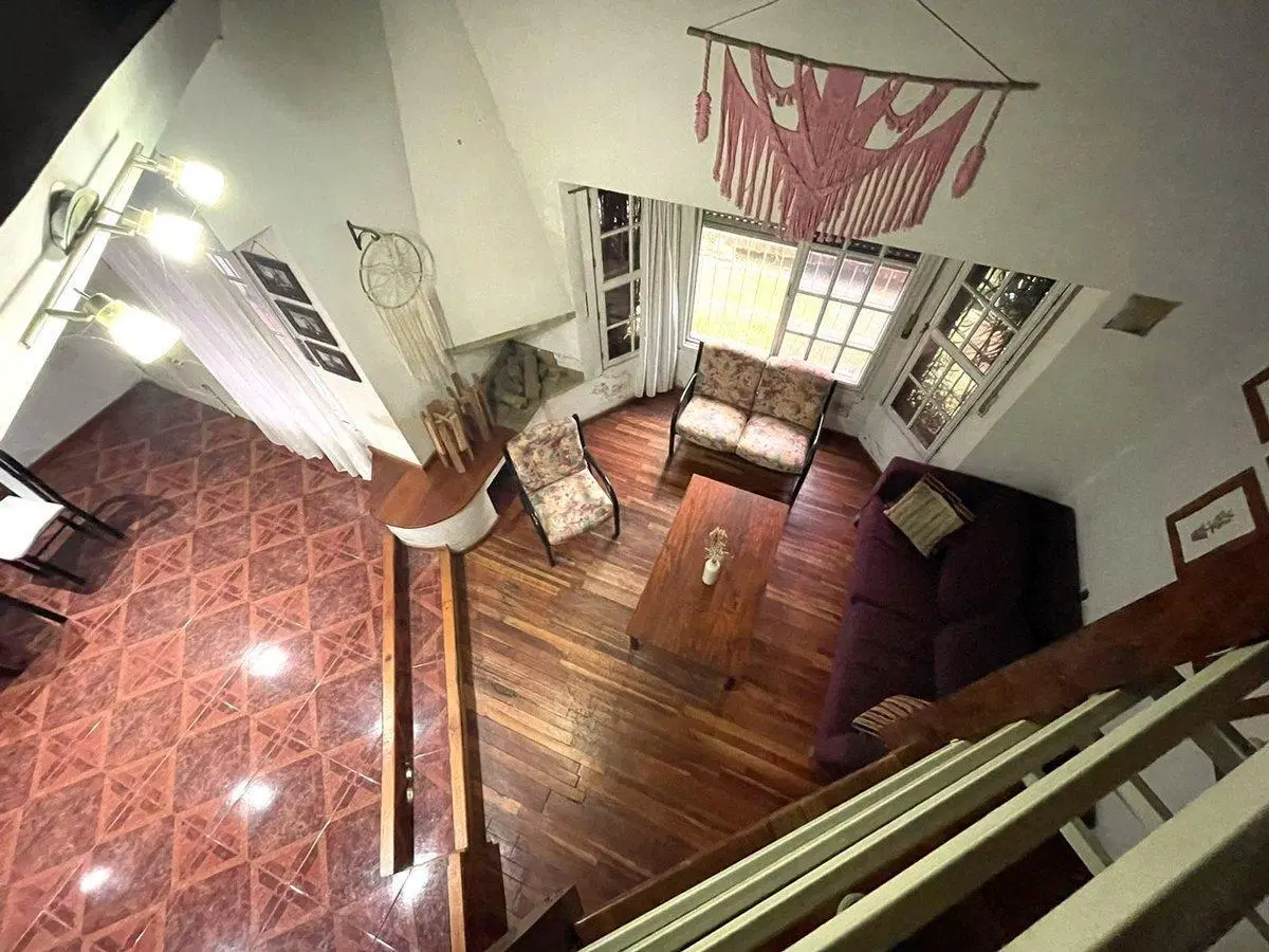 VENTA CHALET DE DOS PLANTAS EN ADROGUE 3