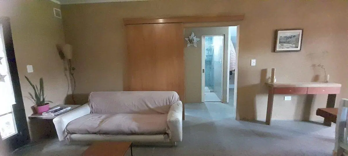 CASA  EN A. KORN C/GARAGE Y FDO LIBRE .FINANCIA 3