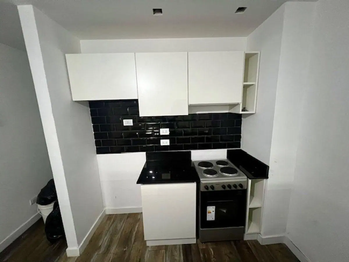 VENTA DE MONO AMBIENTE 1er PISO CON PATIO 5