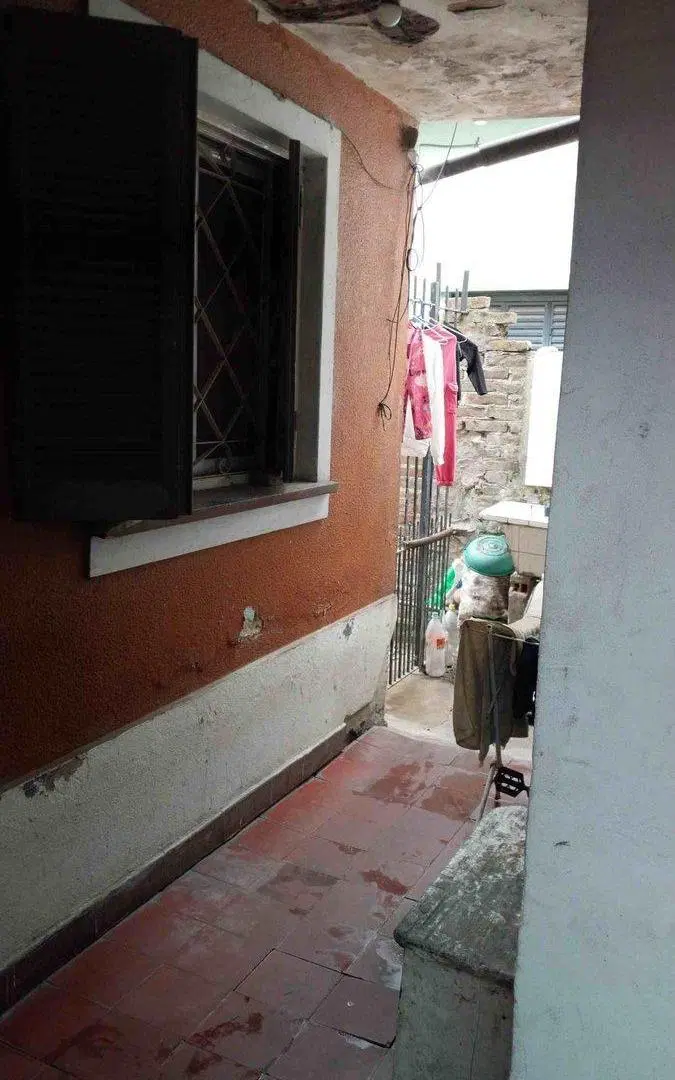 VENTA DE CASA CON LOCAL EN TEMPERLEY A RECICLAR 4