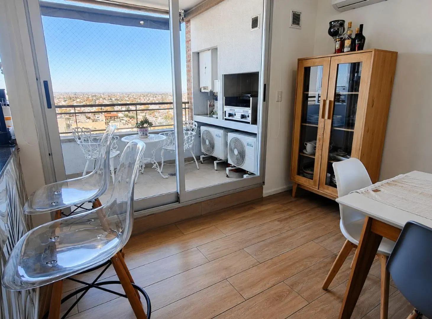 VENTA EXCLUSIVO DEPARTAMENTO - BANFIELD CENTRO 3