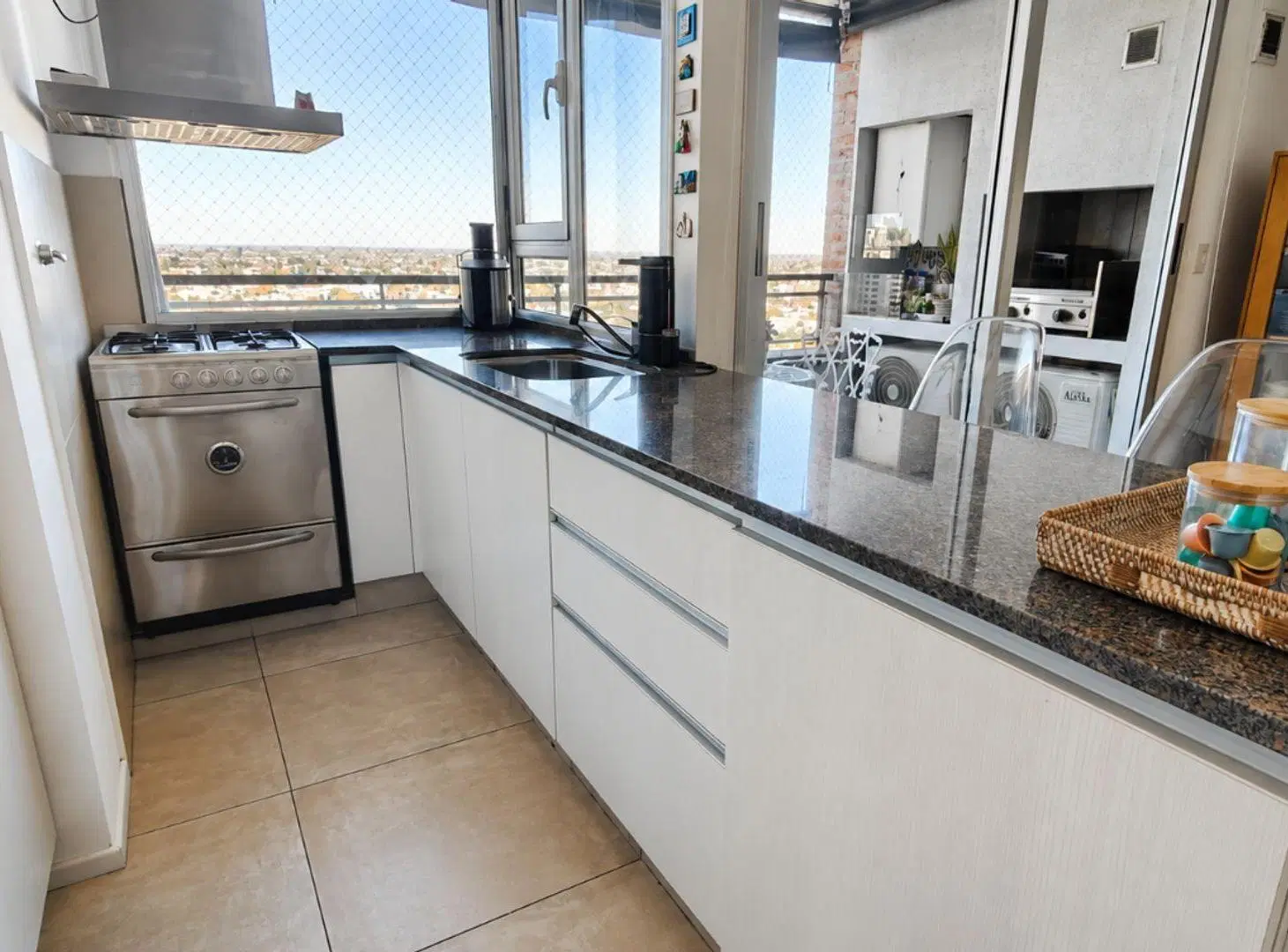 VENTA EXCLUSIVO DEPARTAMENTO - BANFIELD CENTRO 2