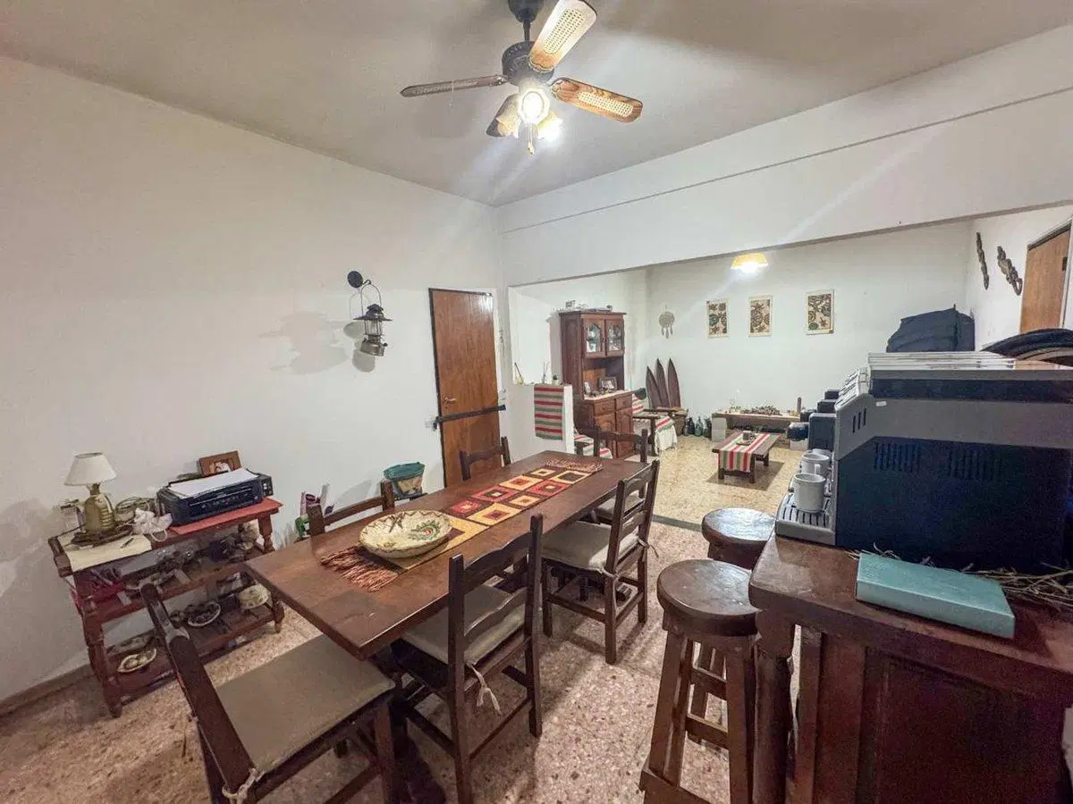 Casa en venta. Amplia, cerca de Boulevard Shopping 5