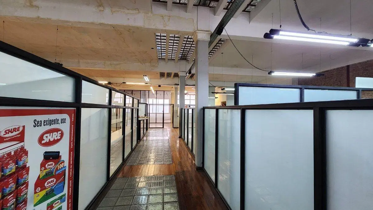 VENTA OFICINA COMERCIAL DE TRES PLANTAS EN CABA 8