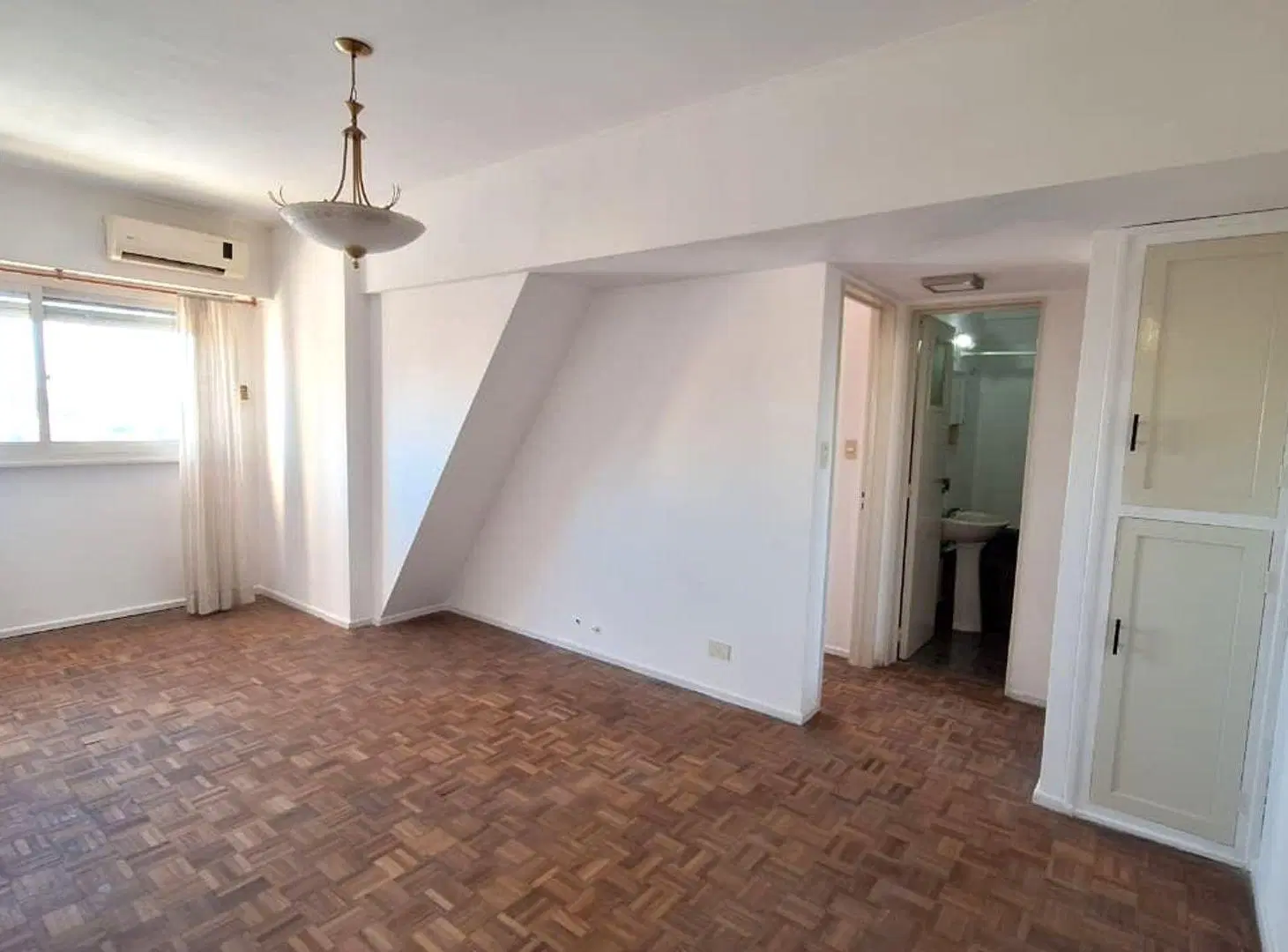 VENTA DPTO 2 AMB sobre AV H. YRIGOYEN APTO CREDITO 2