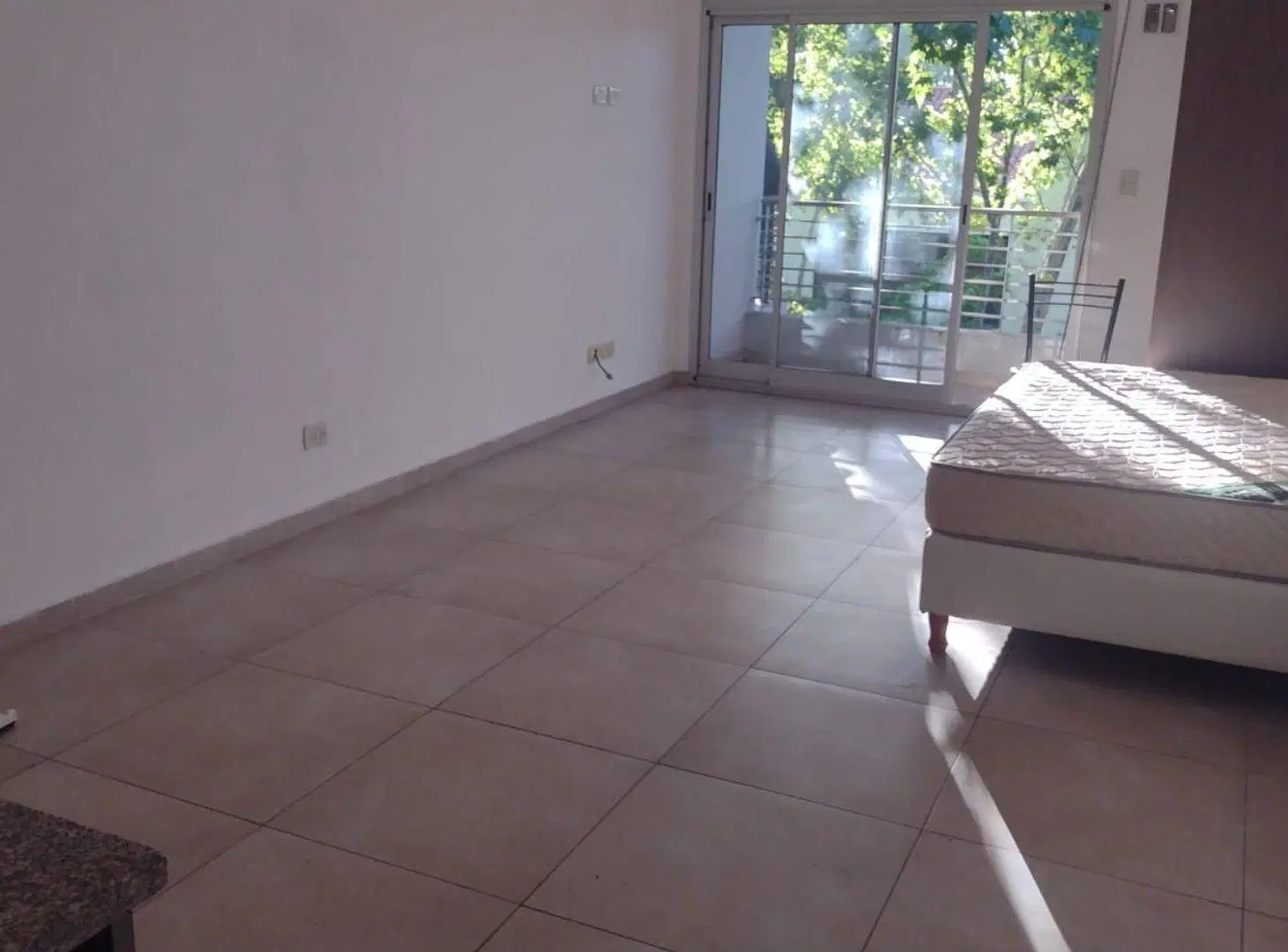 MONOAMBIENTE AL FTE CON BALCON EN BANFIELD - 30MT2 2