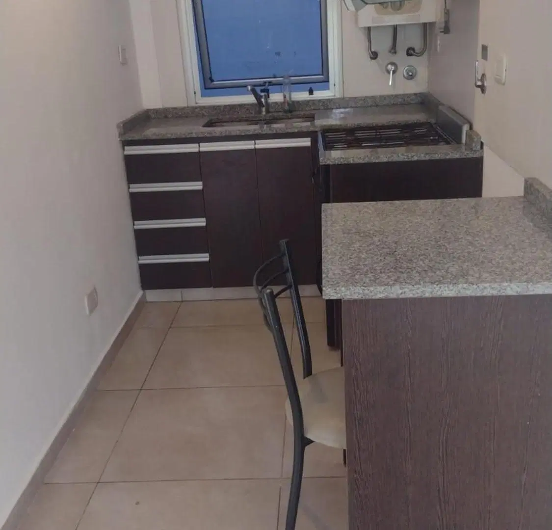 MONOAMBIENTE AL FTE CON BALCON EN BANFIELD - 30MT2 4