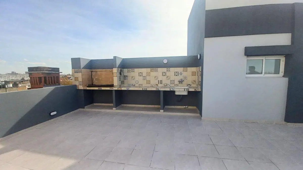 DEPARTAMENTEO 2 AMB. CONTRA FRENTE C/TERRAZA 4