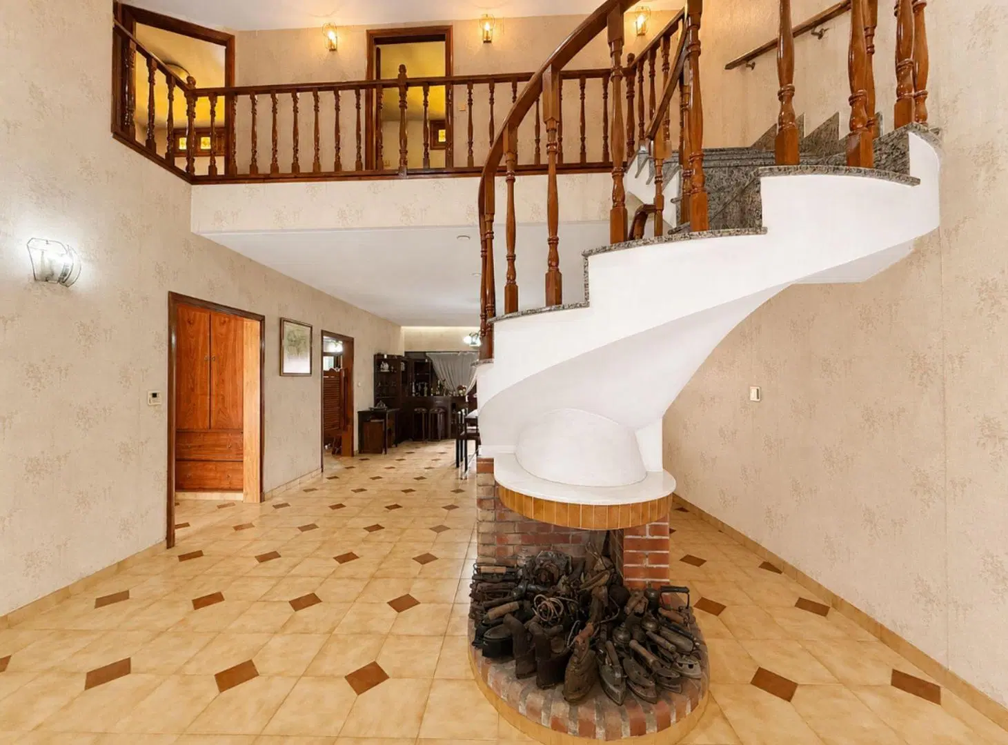 CHALET 5 AMB C/GRAN JARDÍN, GARAJE, LAVADERO Y MÁS 5