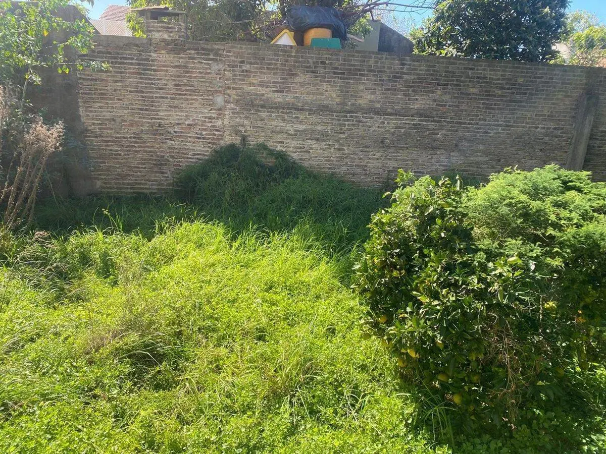LOTE SOBRE AV EN ZONA COMERCIAL 4