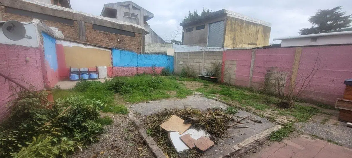 CASA 3 AMBIENTES CALLE ITALIA ADROGUE C/ FONDO 5