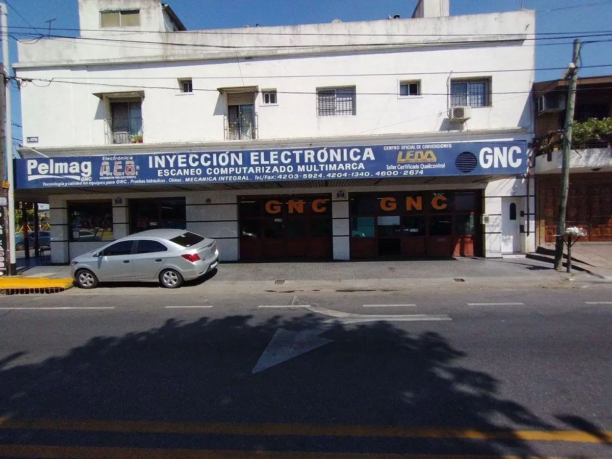 VENTA LOCAL COMERCIAL EN PH  / UBIC. AVELLANEDA 2