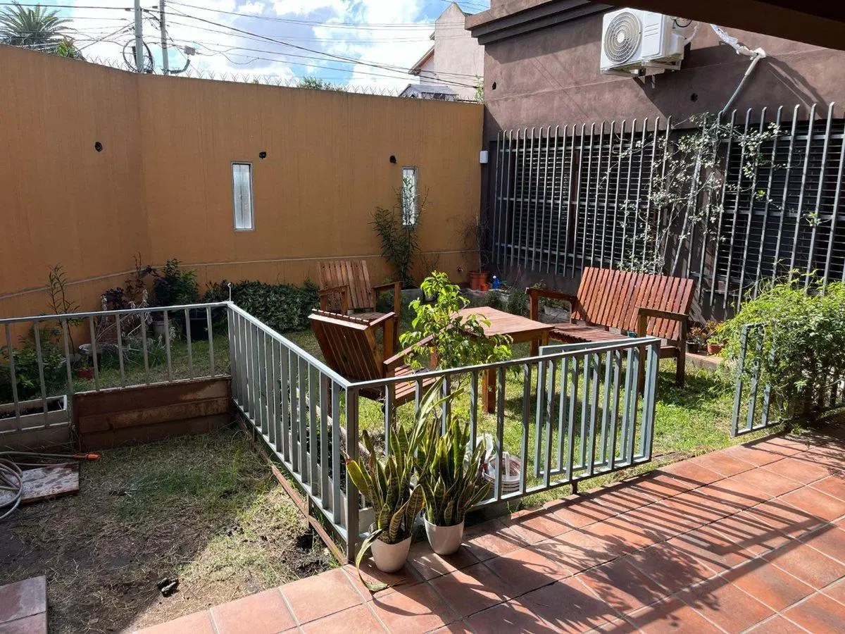 Casa venta 4 amb. Haedo apto crédito coch. quinch 4