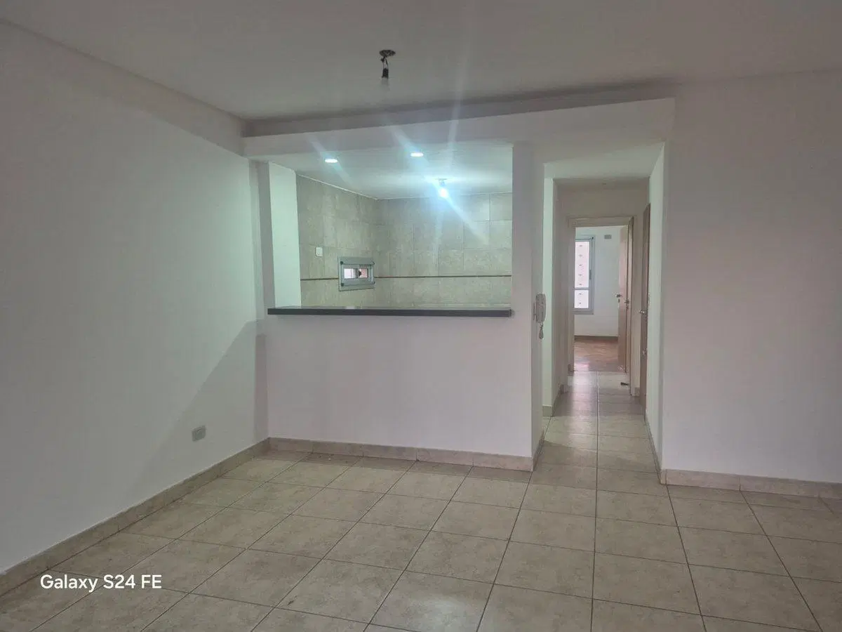 Departamento 2 amb en alquiler Fte-balcón Lanusita 4