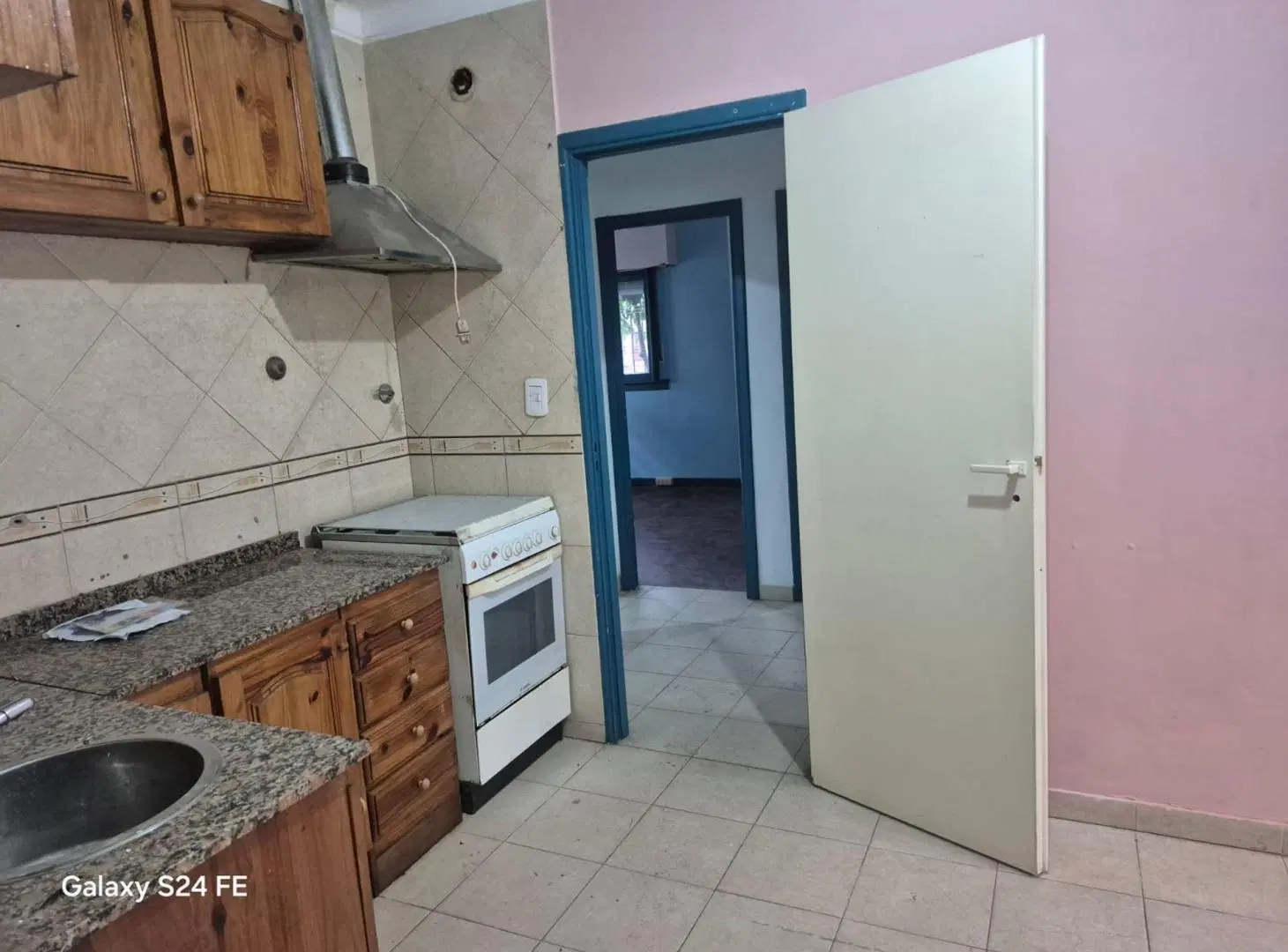 CASA USO PROF. O COMERCIAL EN ALQUILER L.ZAMORA O. 5