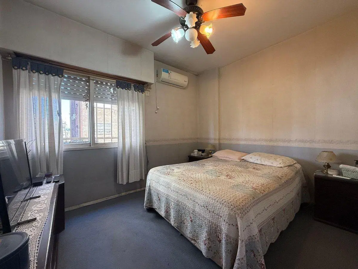 Depto 4 amb en venta c/cochera en Gerli 2