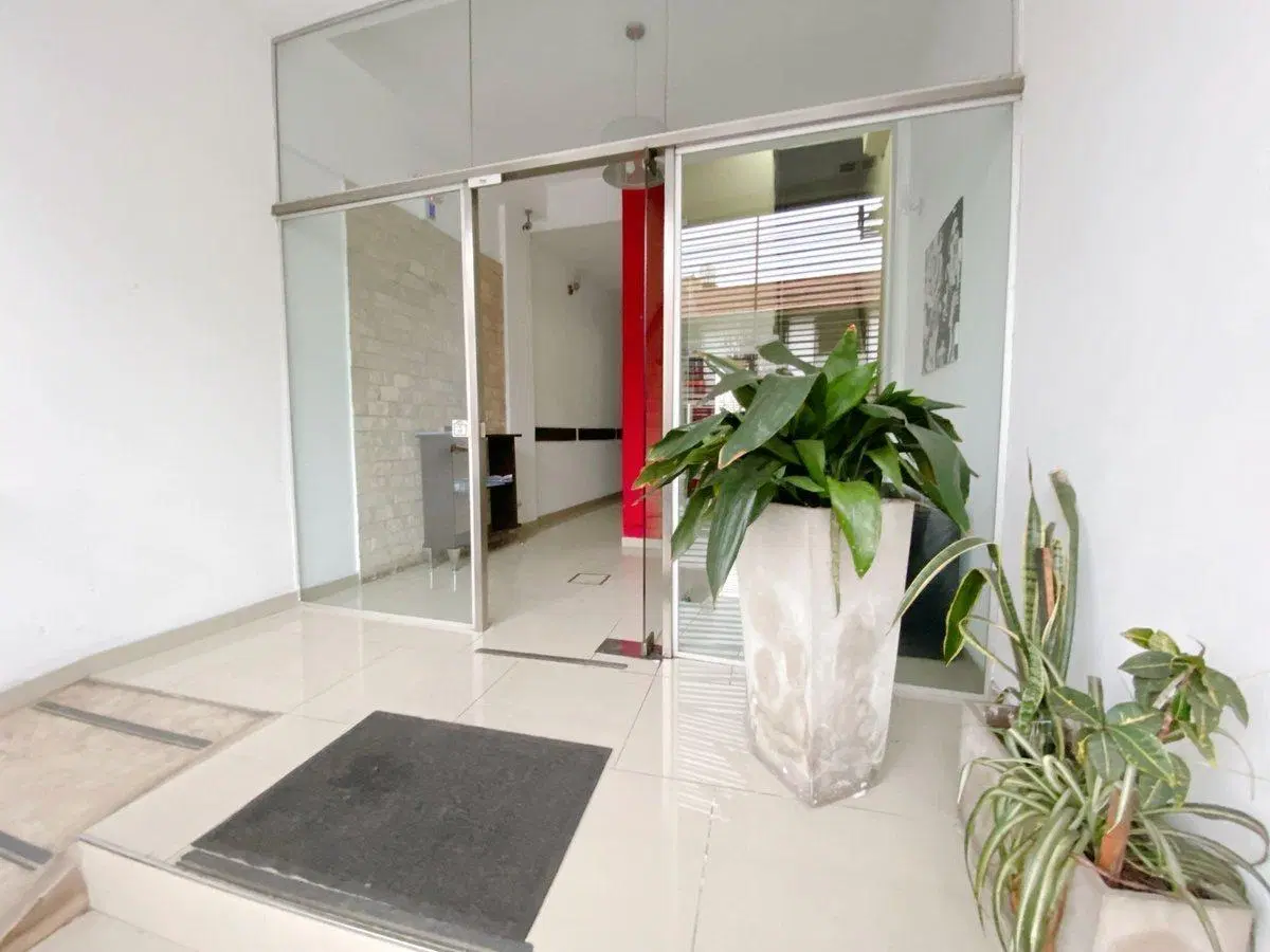 OPORTUNIDAD! VENTA DPTO.2AMB. C/COCHERA-BAULERA! 3