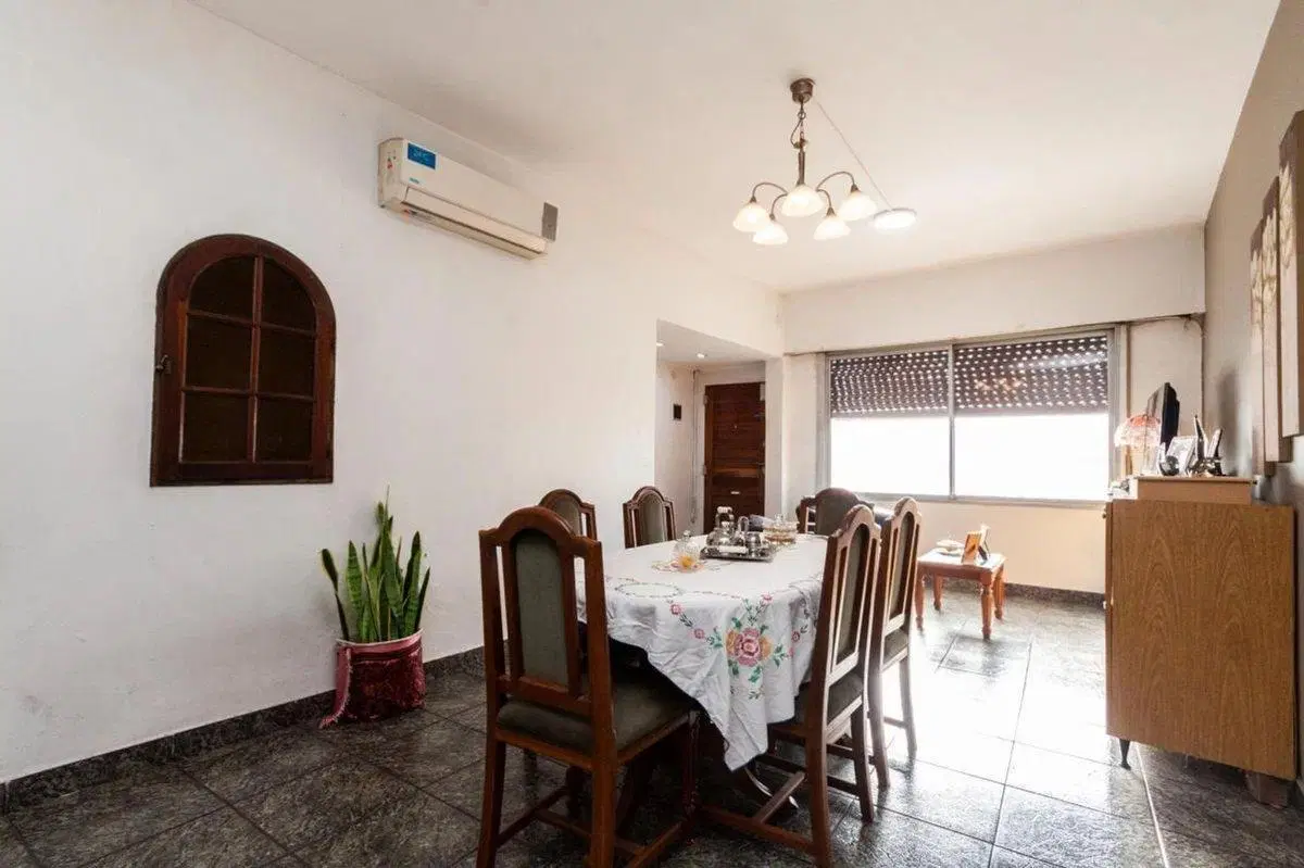 CASA DE 6 AMB CON PATIO ,GARAGE-APTO CREDITO 5