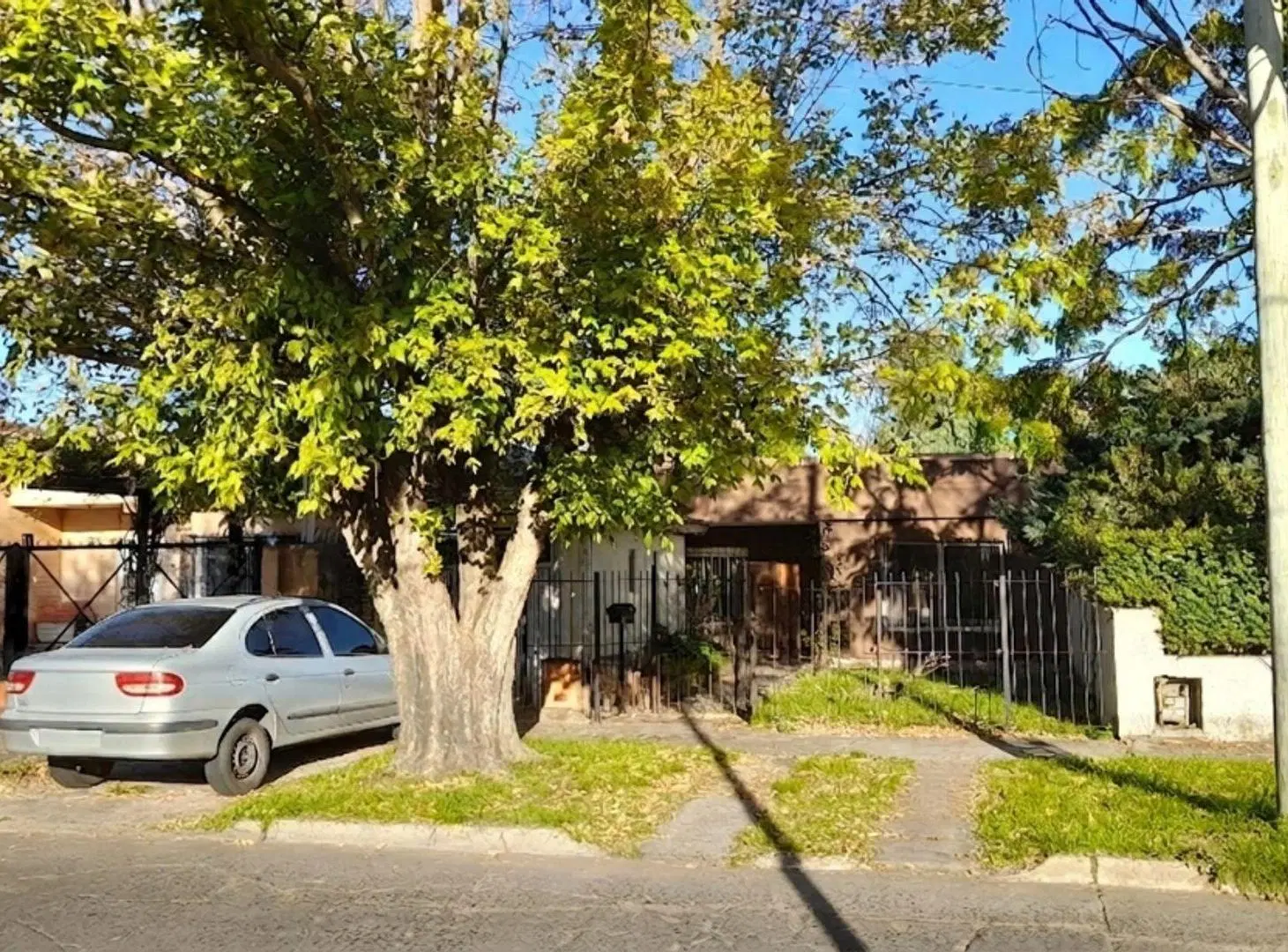 CASA 3 Amb - Lote 375M2 -R. Calzada OPORTUNIDAD 2