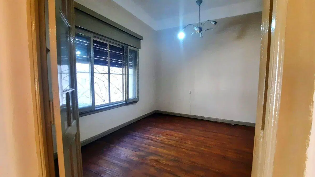 OPORT: CASA DE 315 M2 A RECICLAR 100% 4