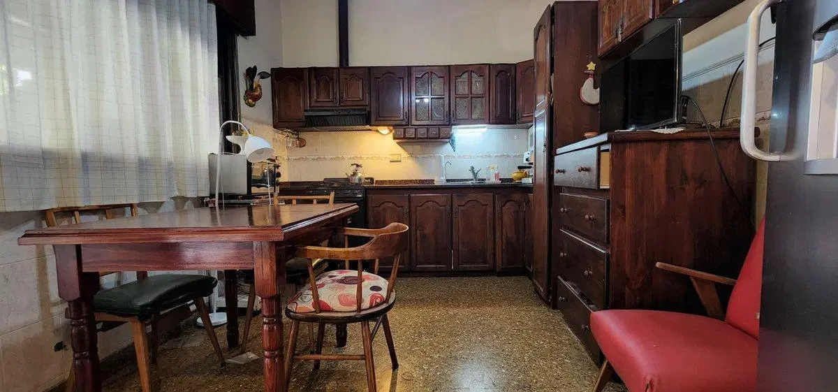CASA ESTILO CHALET 3 AMB VENTA C/PATIO Y COCHERA 5