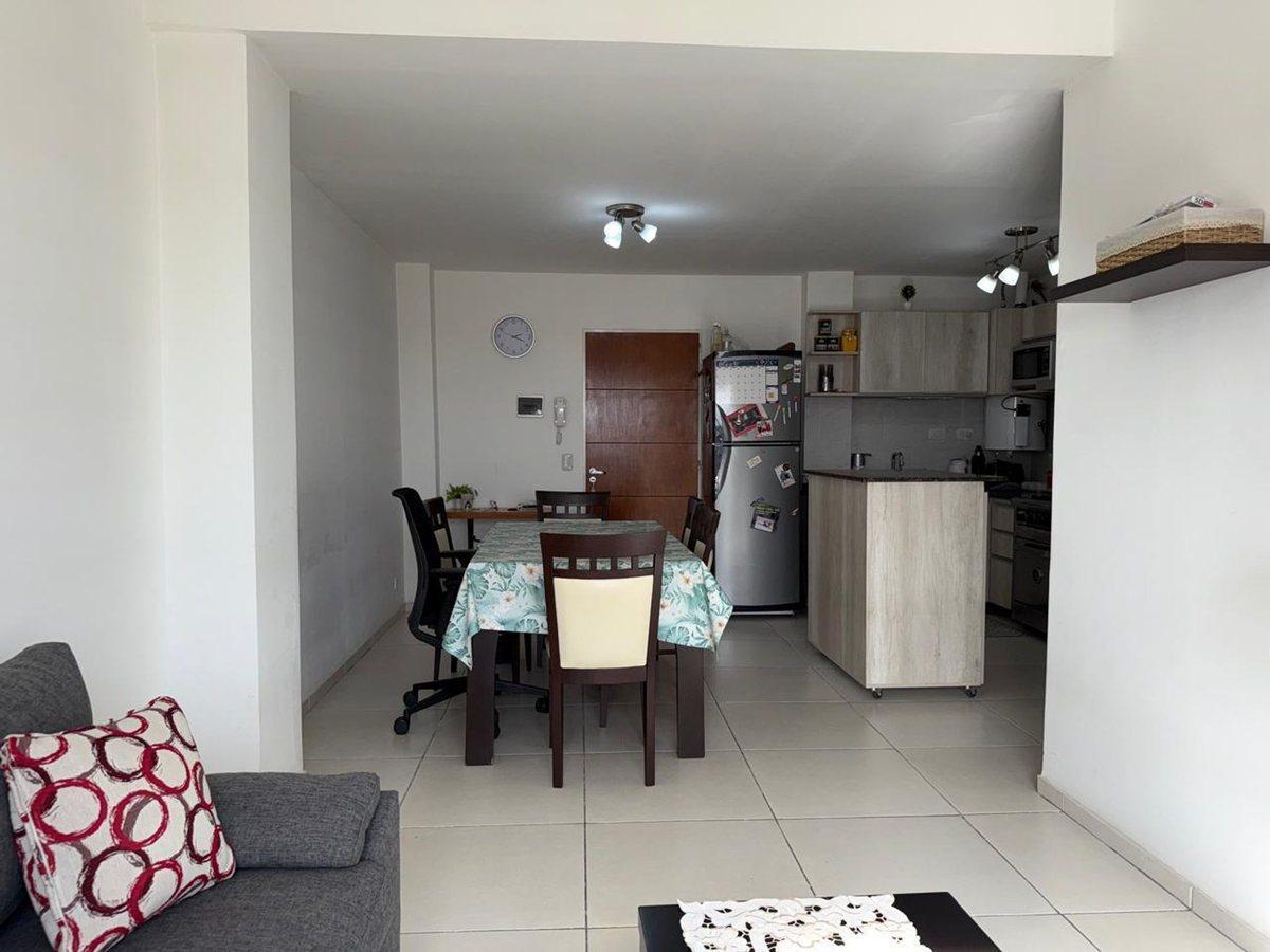 Foto de DEPTO.VENTA-3 AMBTES C/TERRAZA Y COCHERA-LANÚS O., imagen 4